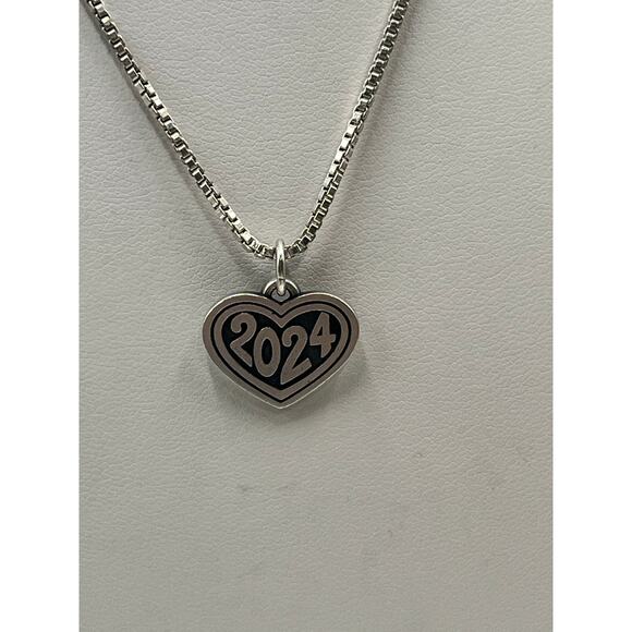 James Avery Sterling Silver 2024 Heart Charm Box Link Sterling Chain Necklace - Picture 4 of 11